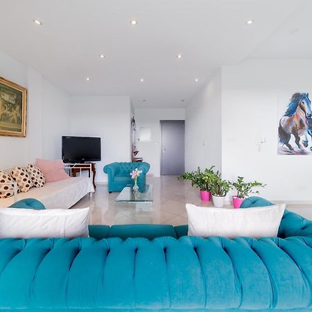Mesogios House Suites Larnaca Dış mekan fotoğraf