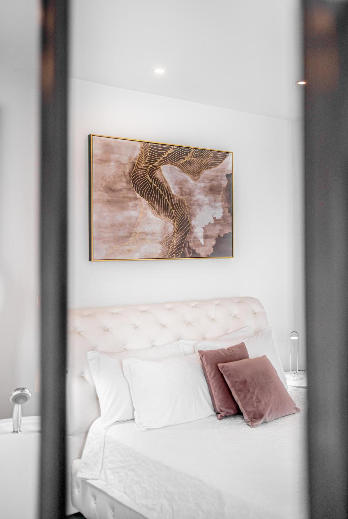 Mesogios House Suites Larnaca Dış mekan fotoğraf