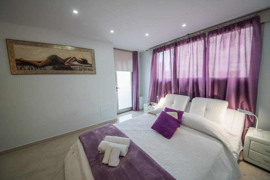 Mesogios House Suites Larnaca Dış mekan fotoğraf